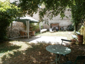 cottage in a town house in the centre of Gray